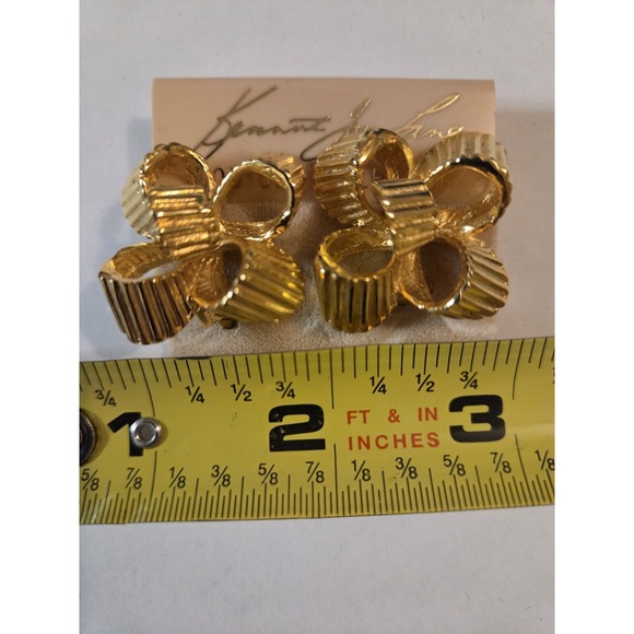 Vintage Kenneth J. Lane clip on earrings - Picture 3 of 3